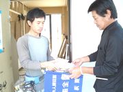 組合説明をする役員（右）