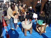 昨年のふれあい餅つき大会の様子