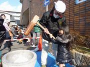 昨年のふれあい餅つき大会の様子