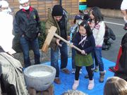 昨年の餅つきの様子