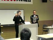 実演をするアドバイザー