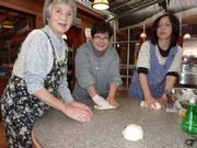 昨年のモクモクファーム／パン作り