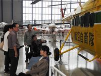 飛行機に釘付け