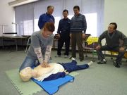 体力を使う心臓マッサージ