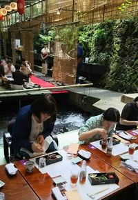 涼しげな貴船川床