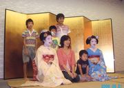 舞妓さんと記念写真を…