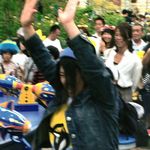 パレードで大盛り上がり