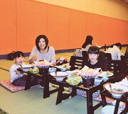 美味しいゴハンをいただいています