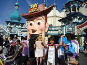 園内は大にぎわい