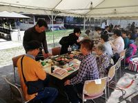 お昼は楽しくバーベキュー