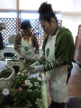 真剣な作業の様子