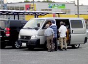 車に乗っている職人さんにも声掛けを