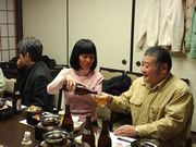 楽しい会話にお酒も進みます