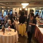 船内で楽しむバイキング