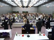 団結ガンバロー