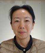 右谷香津子さん