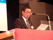 宣言起草委員長を務める石島副執行委員長