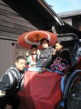 人力車に揺れれて…