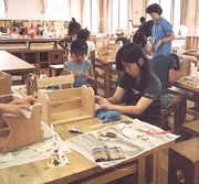 夢中になって作業しています