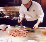 目の前で焼き上がる神戸牛