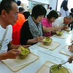 お楽しみのメロンの試食