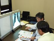 面接を受ける組合員（前）