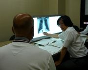 面接指導を受ける組合員（左）