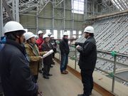 説明に力がはいる寺院担当者